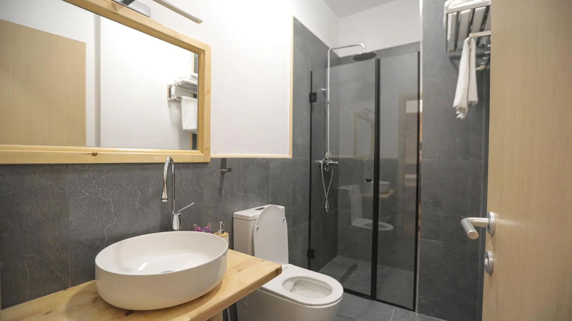 Bed and Breakfast Nidum Harmony Tirana