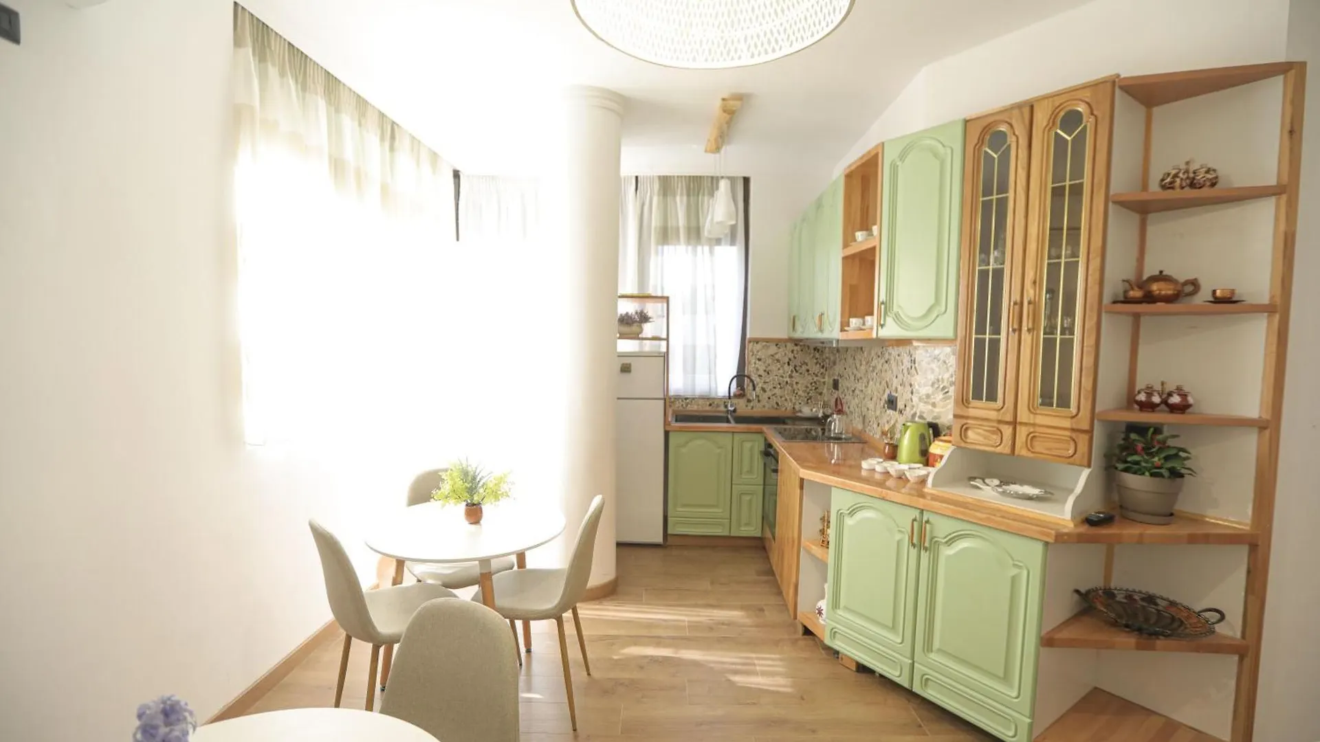 Bed and Breakfast Nidum Harmony Tirana Bed & Breakfast